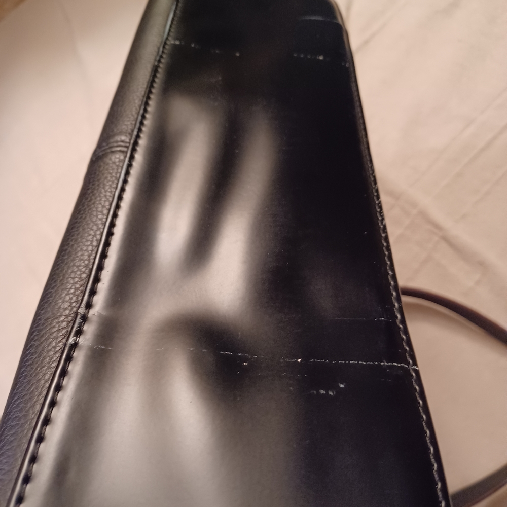 Emma Fox Black Leather Shoulder Bag - Picture 11 of 16